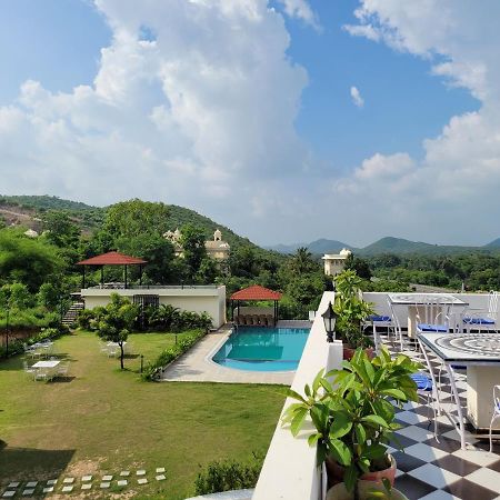 Aura Gold Resort Udaipur Luaran gambar