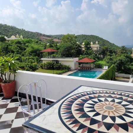 Aura Gold Resort Udaipur Luaran gambar