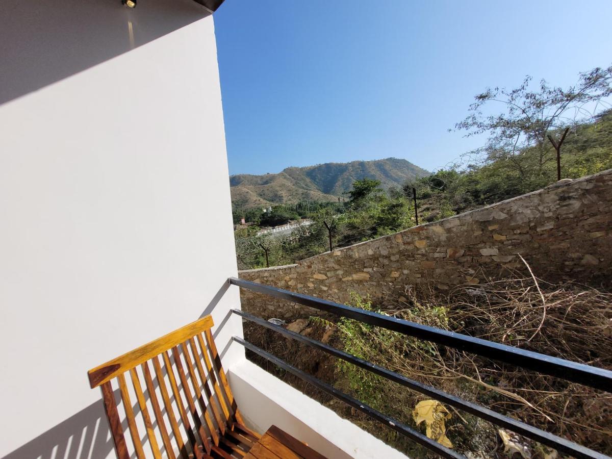 Aura Gold Resort Udaipur Luaran gambar