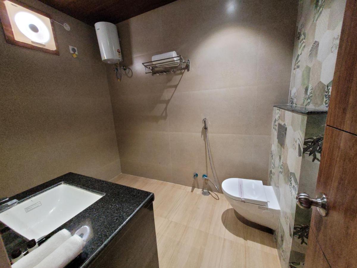 Aura Gold Resort Udaipur Luaran gambar
