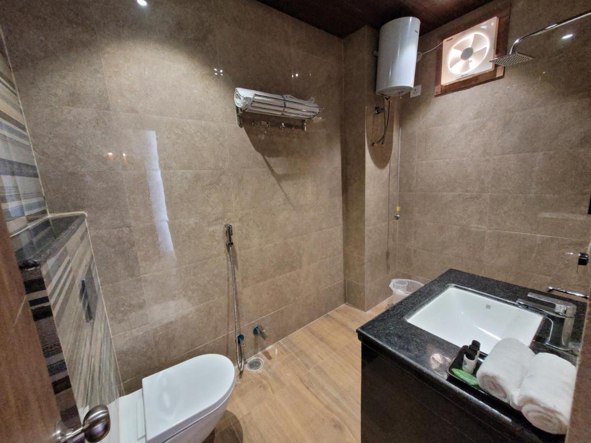 Aura Gold Resort Udaipur Luaran gambar