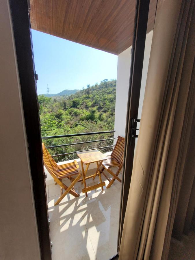 Aura Gold Resort Udaipur Luaran gambar