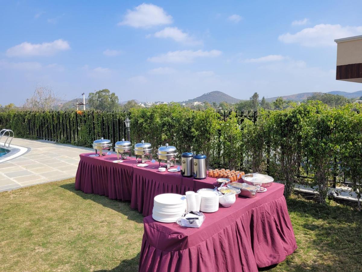 Aura Gold Resort Udaipur Luaran gambar