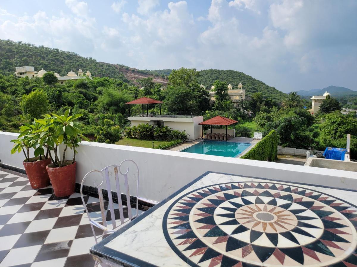 Aura Gold Resort Udaipur Luaran gambar